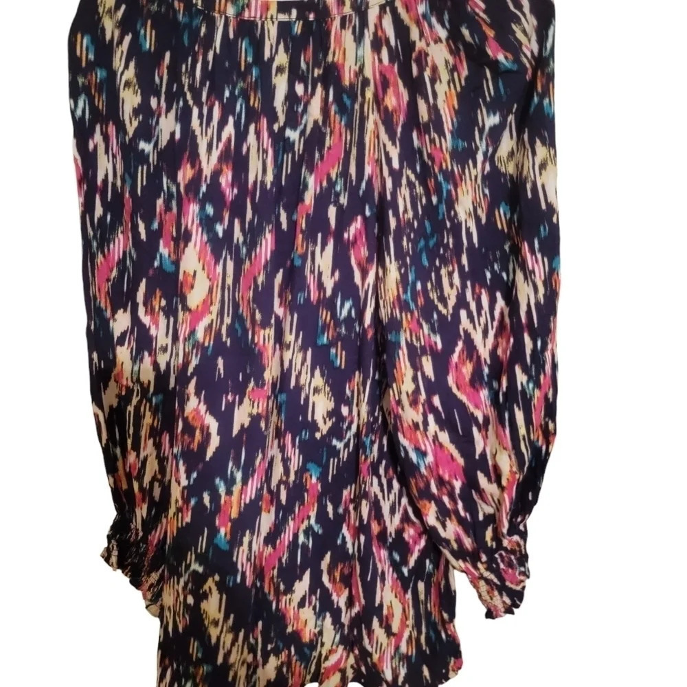 Plus size top - Picture 2 of 2